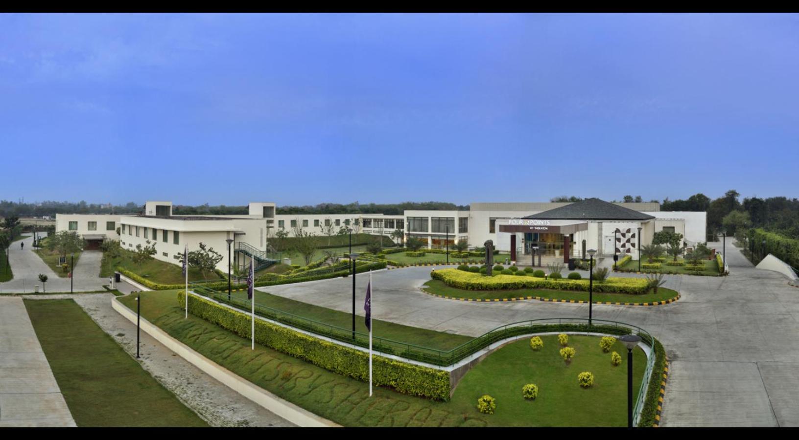 โฟร์พอยต์ บาย เชอราตัน นิวเดลีแอร์พอร์ต ไฮเวย์ Hotel ภายนอก รูปภาพ